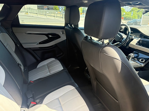 Land Rover Range Rover Evoque 3 of 8