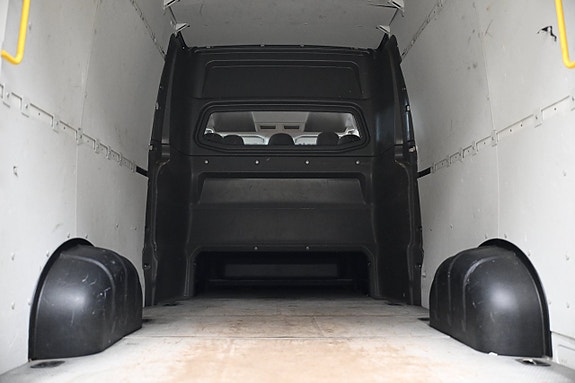 Volkswagen Crafter 8 of 29