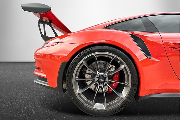 Porsche 911 15 of 30