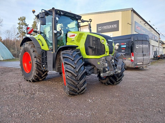 CLAAS Axion 870