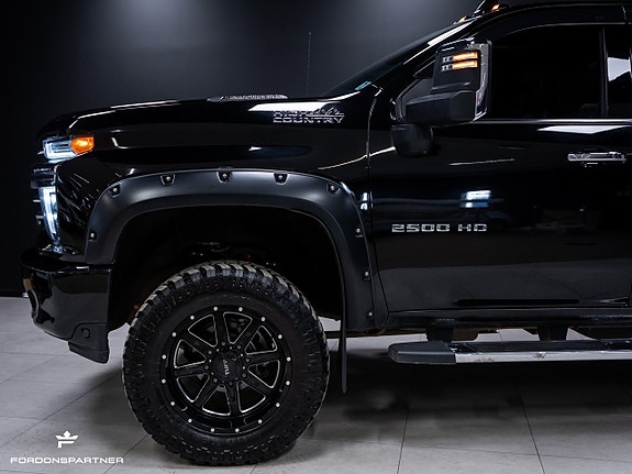 Chevrolet Silverado 2500 4 of 29