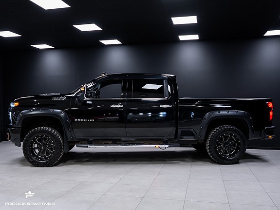 Chevrolet Silverado 2500 3 of 29