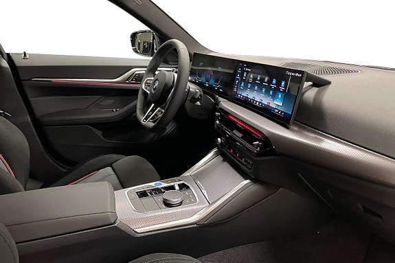 BMW i4 6 of 17