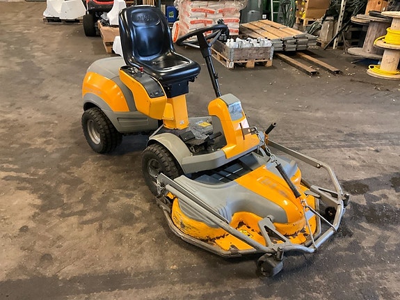 Åkgräsklippare Stiga Park PRO 16 4WD