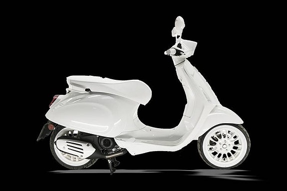 Piaggio Vespa Sprint 50 Sparkle White /OUTLET!/Beställningsvara