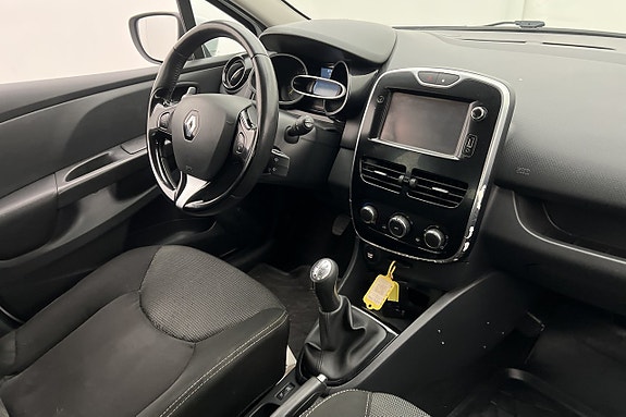 Renault Clio 11 of 26