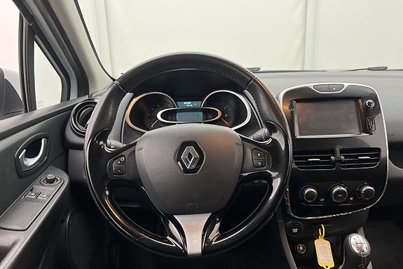 Renault Clio 15 of 26