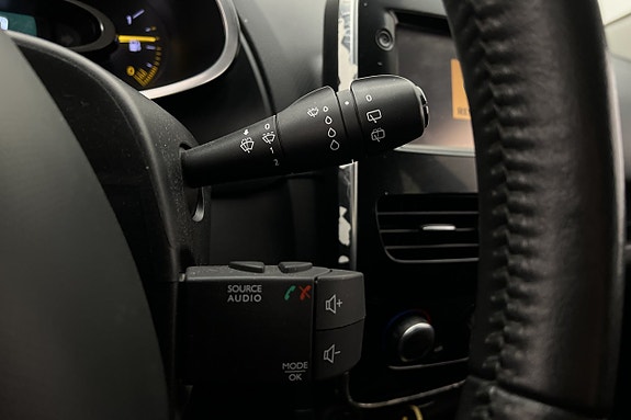 Renault Clio 21 of 26