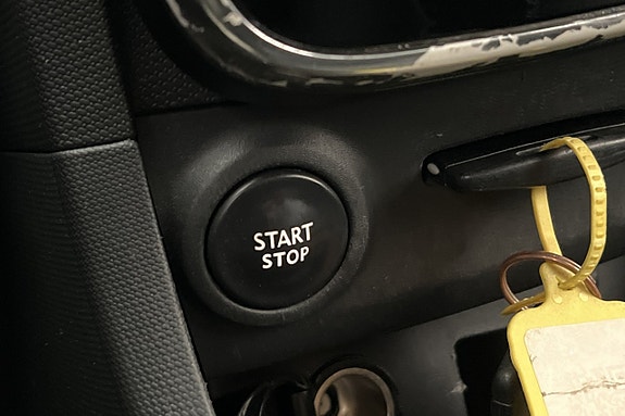 Renault Clio 23 of 26