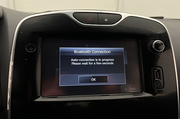 Renault Clio 26 of 26