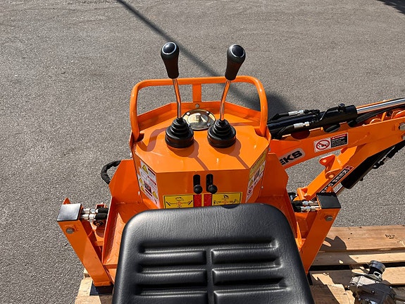 DELEKS® DRS-1000T Grävaggregat för kompakttraktor 7 of 12