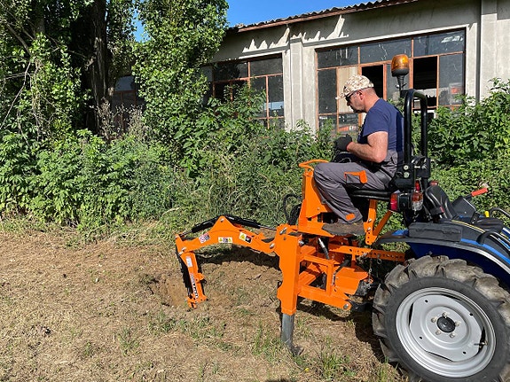 DELEKS® DRS-1000T Grävaggregat för kompakttraktor 2 of 12