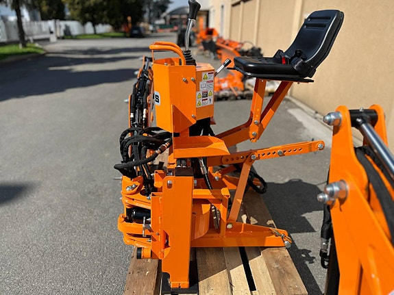 DELEKS® DRS-1000T Grävaggregat för kompakttraktor 10 of 12