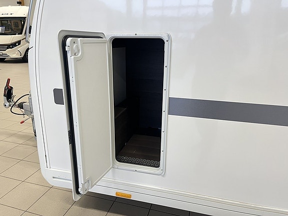 Adria ALPINA 753 HT (ALDE+AC+Mover+Frontkök+Ugn+Micro) 8 of 30