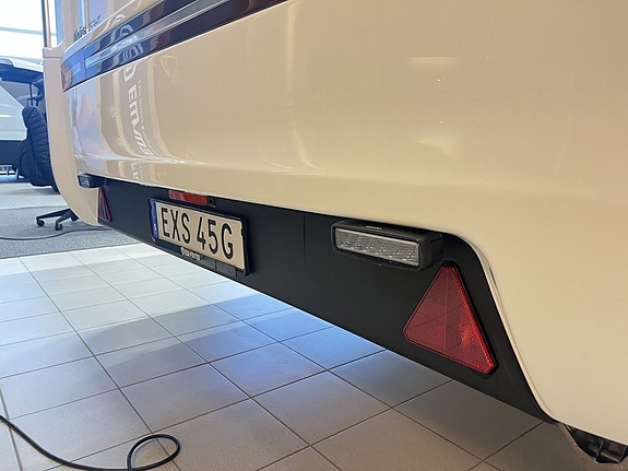 Adria ALPINA 753 HT (ALDE+AC+Mover+Frontkök+Ugn+Micro) 5 of 30