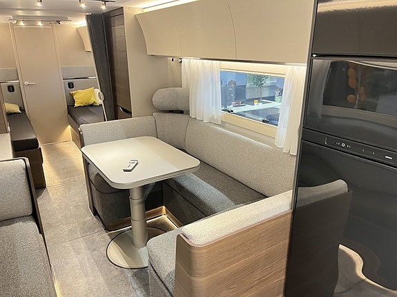 Adria ALPINA 753 HT (ALDE+AC+Mover+Frontkök+Ugn+Micro) 18 of 30