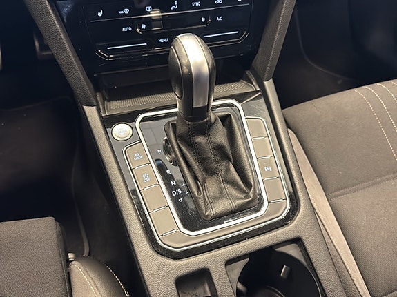 Volkswagen Passat Alltrack 12 of 23