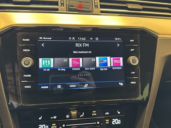 Volkswagen Passat Alltrack 11 of 23