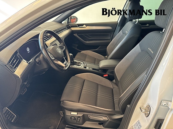 Volkswagen Passat Alltrack 7 of 16