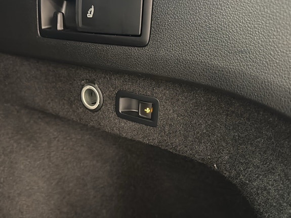 Volkswagen Passat Alltrack 17 of 23