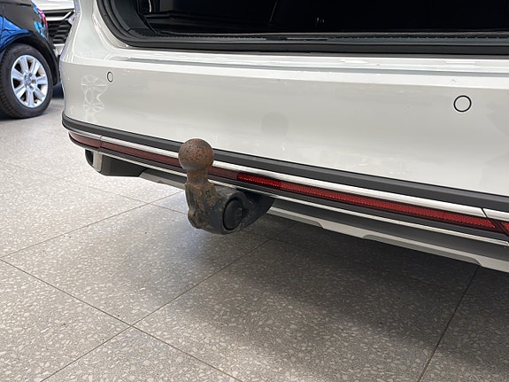 Volkswagen Passat Alltrack 16 of 23