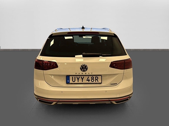 Volkswagen Passat Alltrack 5 of 5