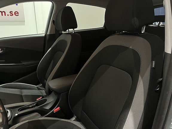 Hyundai Kona 11 of 26