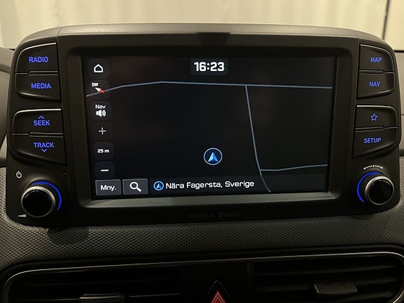 Hyundai Kona 16 of 26