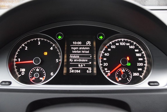Volkswagen Passat Alltrack 15 of 22