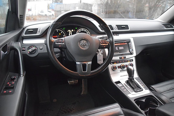 Volkswagen Passat Alltrack 7 of 22