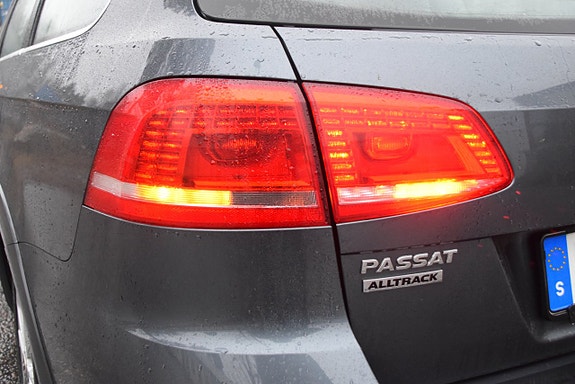 Volkswagen Passat Alltrack 19 of 22