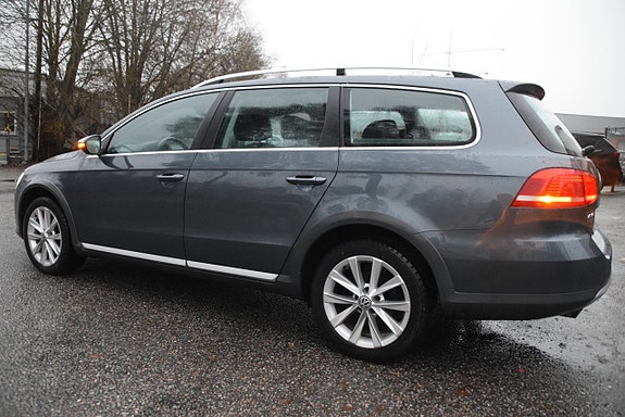 Volkswagen Passat Alltrack 6 of 22
