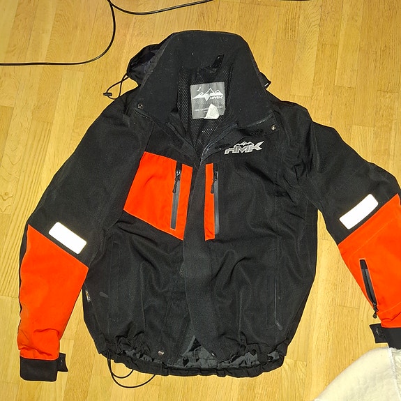 Product image 1 of 3