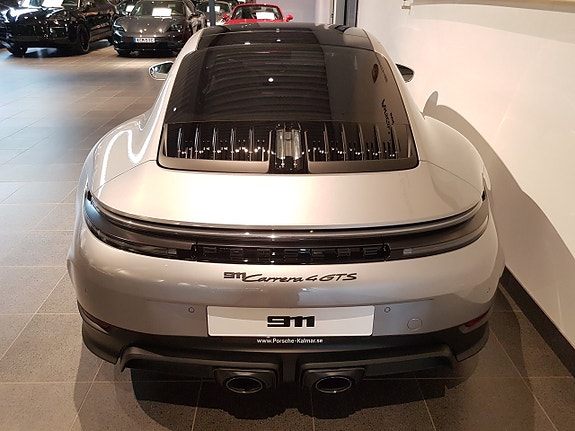 Porsche 911 Carrera 4 GTS 5 of 5