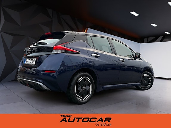 Nissan Leaf 5 of 17