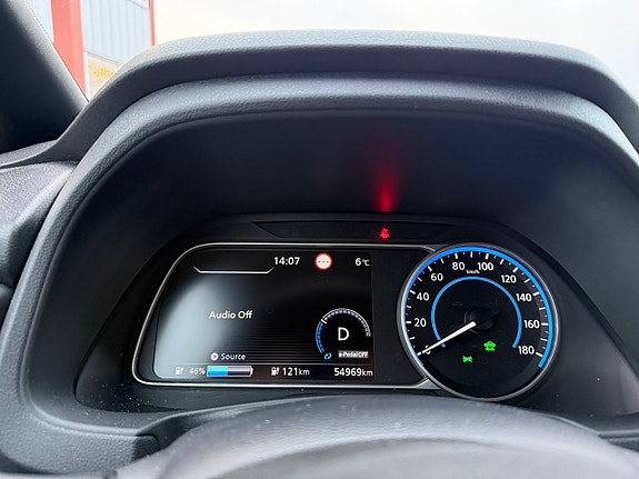 Nissan Leaf 17 of 17