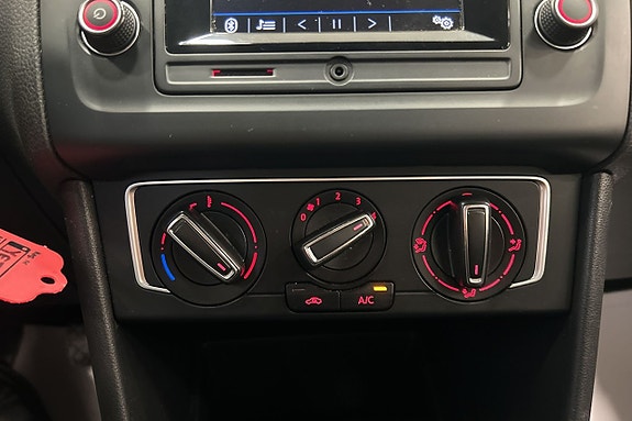 Volkswagen Polo 16 of 20