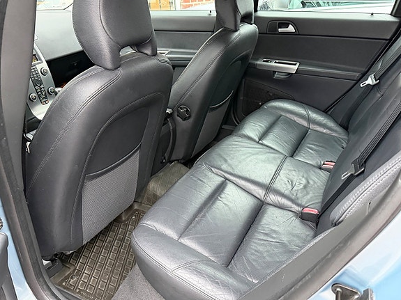 Volvo V50 10 of 13