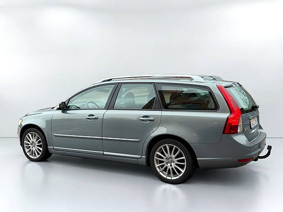 Volvo V50 3 of 13