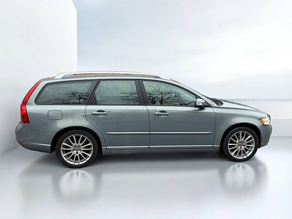 Volvo V50 7 of 13