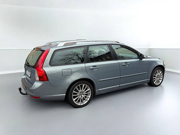 Volvo V50 4 of 13
