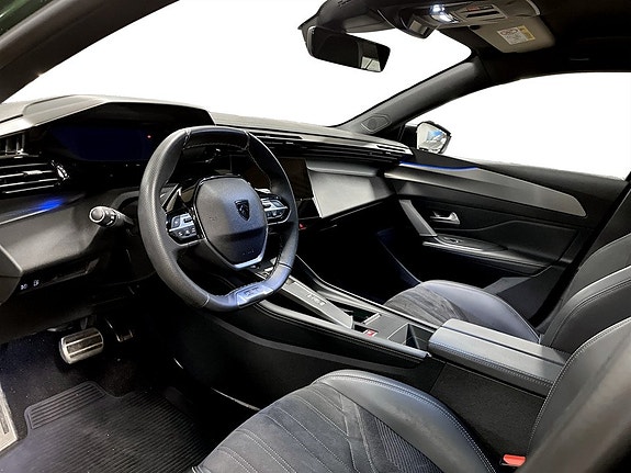 Peugeot 308 4 of 5