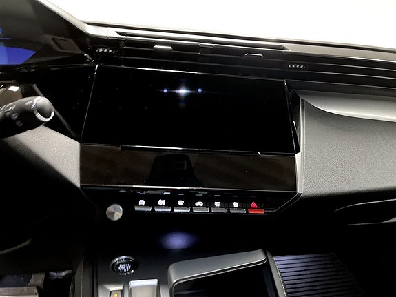Peugeot 308 9 of 15