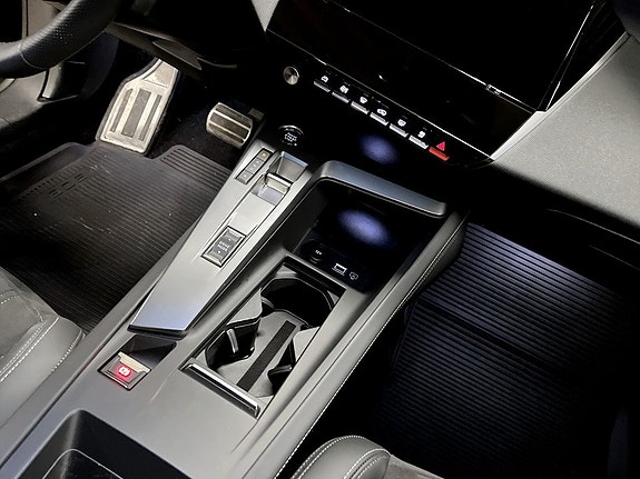 Peugeot 308 10 of 15