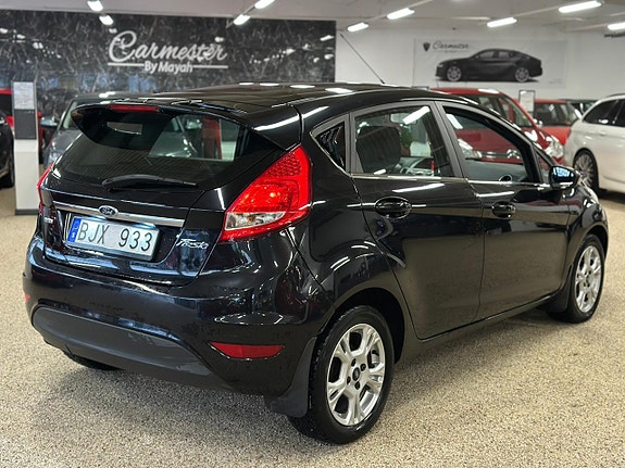 Ford Fiesta 4 of 5