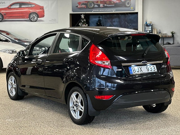 Ford Fiesta 3 of 5