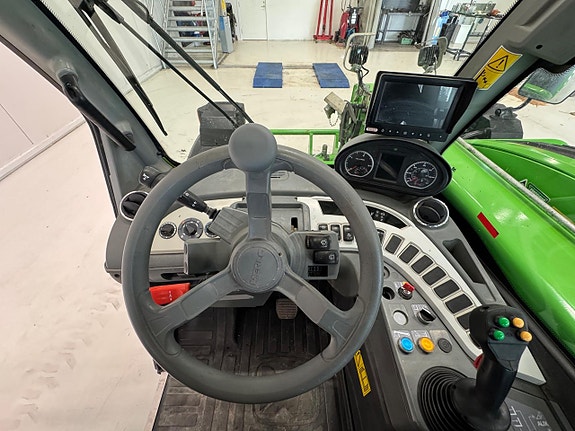 Merlo 27.6 10 of 23
