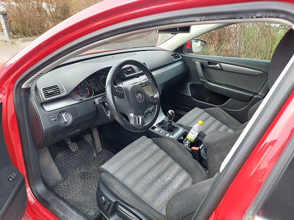 Volkswagen Passat 3 of 5