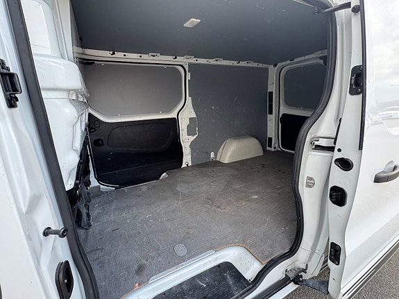 Opel Vivaro 5 of 5