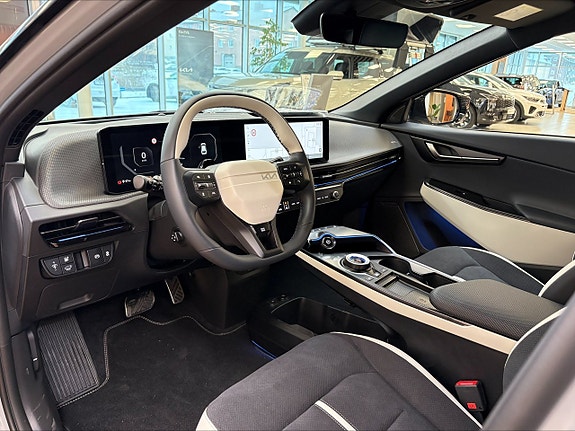 Kia EV6 7 of 17